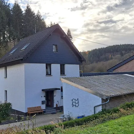 Anthelia Ferienwohnung Naehe Nuerburgring Eifel Mit Grossem Garten Renoviert * Kempenich